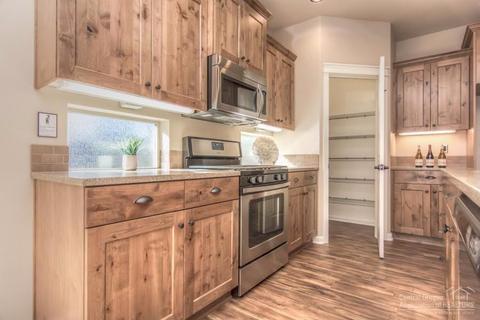 60423 Hedgewood Ln, Bend, OR 97702 photo 7