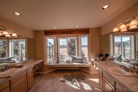 21485 Young Ave, Bend, OR 97703 photo 19