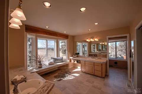 21485 Young Ave, Bend, OR 97703 photo 18