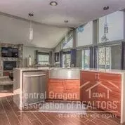 2802 NE Ocker Dr, Bend, OR 97701 photo 9