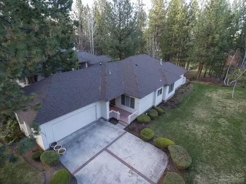 60825 Willow Creek Loop, Bend, OR 97702 photo 2