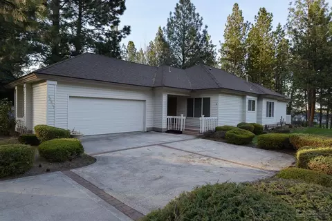 60825 Willow Creek Loop, Bend, OR 97702 photo 1