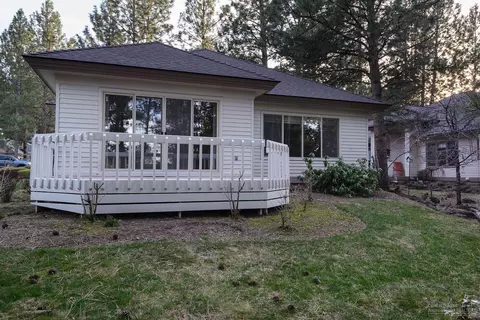 60825 Willow Creek Loop, Bend, OR 97702 photo 4