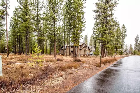 56413 Fireglass Loop, Bend, OR 97707 photo 2