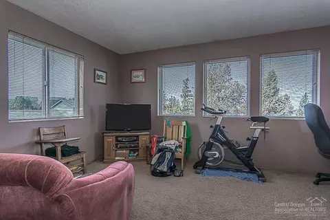 20679 Justice Ln, Bend, OR 97701 photo 12