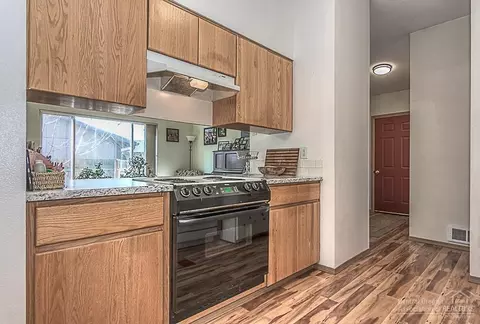 20679 Justice Ln, Bend, OR 97701 photo 5