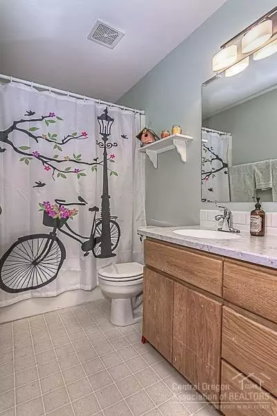 20679 Justice Ln, Bend, OR 97701 photo 15