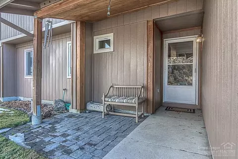 20679 Justice Ln, Bend, OR 97701 photo 4