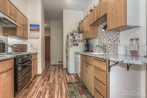 20679 Justice Ln, Bend, OR 97701 photo 6