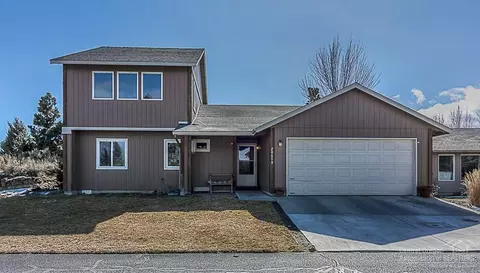 20679 Justice Ln, Bend, OR 97701 photo 2