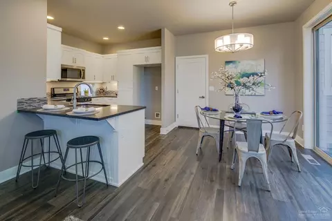 20888 SE Sotra Loop, Bend, OR 97702 photo 6