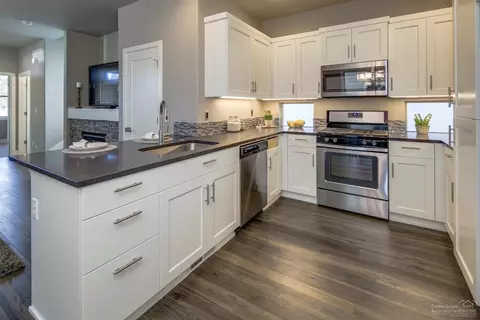 20888 SE Sotra Loop, Bend, OR 97702 photo 7