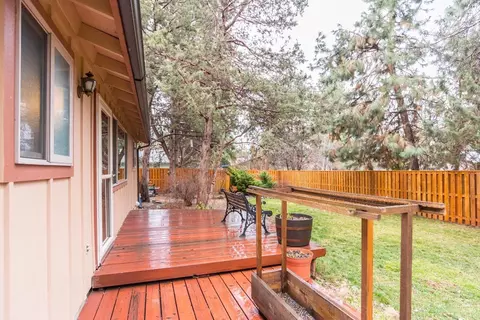 20249 Rae Rd, Bend, OR 97702 photo 21