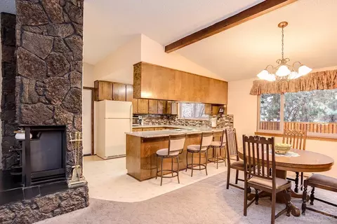 20249 Rae Rd, Bend, OR 97702 photo 10
