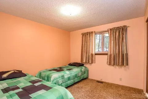 20249 Rae Rd, Bend, OR 97702 photo 15