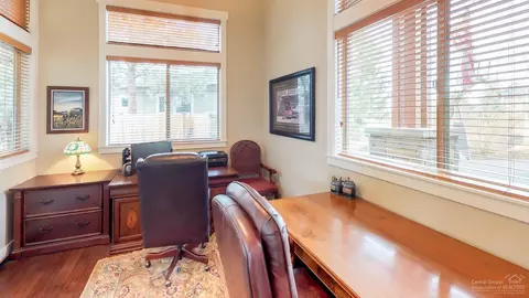 61007 Sky Harbor Dr, Bend, OR 97702 photo 11