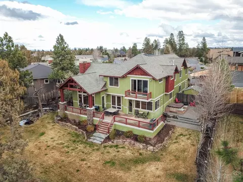 61007 Sky Harbor Dr, Bend, OR 97702 photo 3
