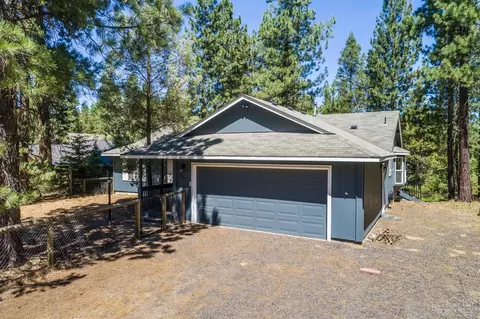 17184 Island Loop Way, Bend, OR 97707 photo 2