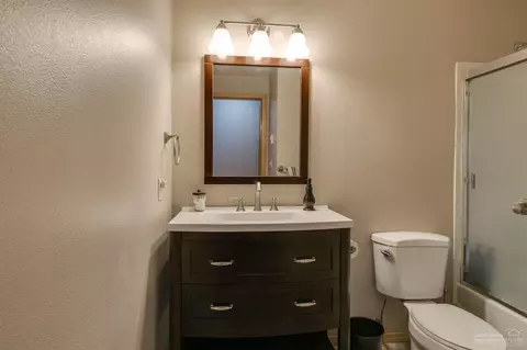 17184 Island Loop Way, Bend, OR 97707 photo 14