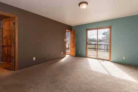 62040 Warbow Pl, Bend, OR 97701 photo 6