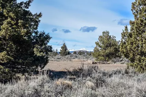 62085 Torkelson Rd, Bend, OR 97701 photo 1