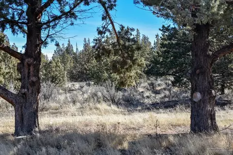 62085 Torkelson Rd, Bend, OR 97701 photo 4