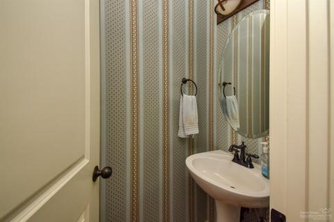 2833 NE Forum Dr, Bend, OR 97701 photo 10