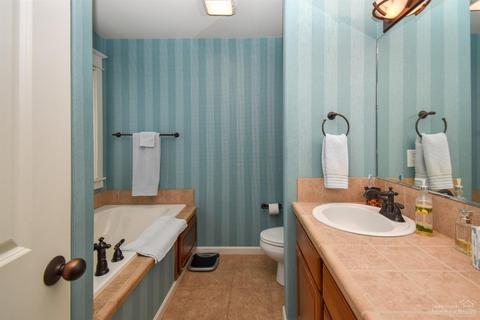 2833 NE Forum Dr, Bend, OR 97701 photo 14