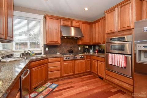 2833 NE Forum Dr, Bend, OR 97701 photo 9