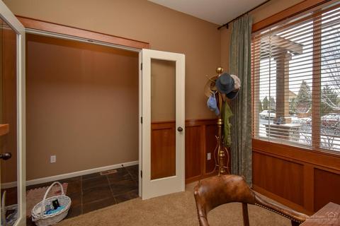 2833 NE Forum Dr, Bend, OR 97701 photo 2