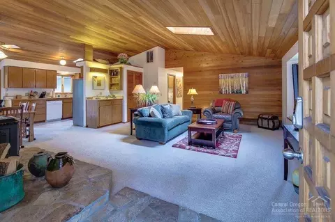 57712 Filbert Ln, Sunriver, OR 97707 photo 4