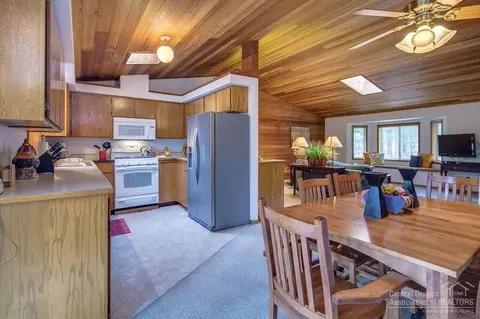 57712 Filbert Ln, Sunriver, OR 97707 photo 10