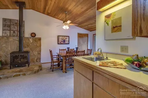 57712 Filbert Ln, Sunriver, OR 97707 photo 8