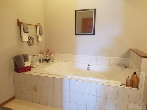 22221 Nelson Rd, Bend, OR 97701 photo 13