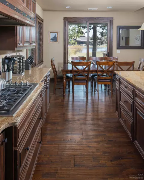 56550 Dancing Rock Loop, Bend, OR 97707 photo 5