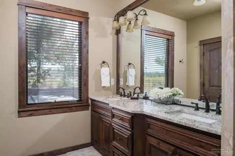 56550 Dancing Rock Loop, Bend, OR 97707 photo 11