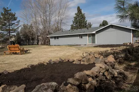 20622 NE Colt Ln, Bend, OR 97701 photo 18