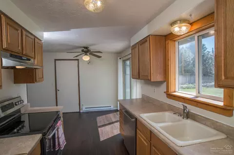 20622 NE Colt Ln, Bend, OR 97701 photo 8