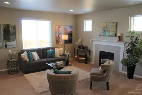 1818 NE Shadowcrest Way, Bend, OR 97701 photo 8
