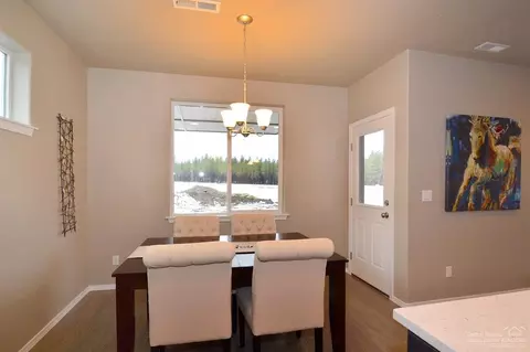 1818 NE Shadowcrest Way, Bend, OR 97701 photo 5