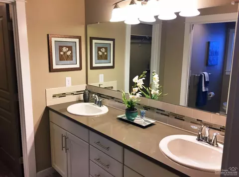 1818 NE Shadowcrest Way, Bend, OR 97701 photo 7