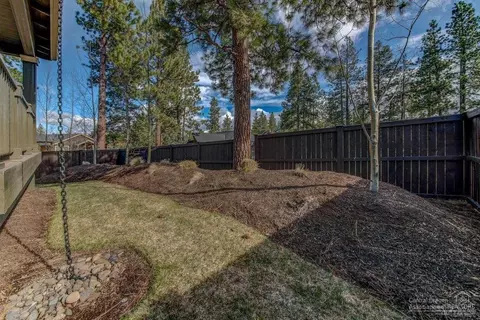 60320 Addie Triplett Loop, Bend, OR 97702 photo 23