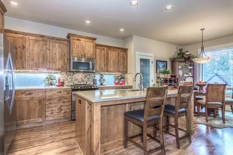 60320 Addie Triplett Loop, Bend, OR 97702 photo 3