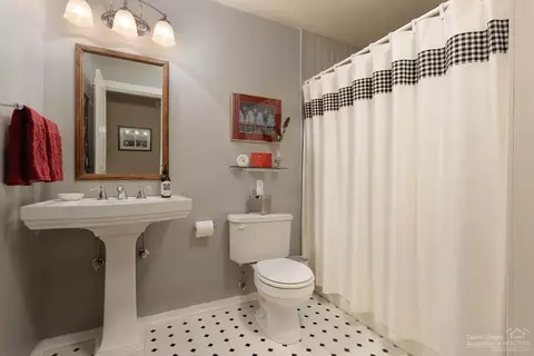 20235 Rae Rd, Bend, OR 97702 photo 13