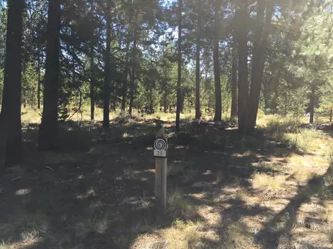 56682 Glowstone Loop, Bend, OR 97007 photo 1