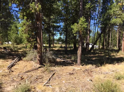 56682 Glowstone Loop, Bend, OR 97007 photo 3