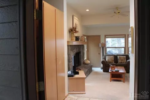 57315 Beaver Ridge Loop, Sunriver, OR 97707 photo 2