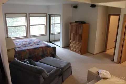 57315 Beaver Ridge Loop, Sunriver, OR 97707 photo 12