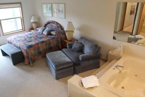 57315 Beaver Ridge Loop, Sunriver, OR 97707 photo 16