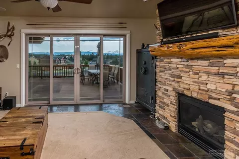 63407 Barton View Pl, Bend, OR 97701 photo 7